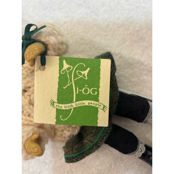 The Irish Little People Hand Crafted Doll "Aoife Mischievous Fairy" Collector's - Picture 2 of 8